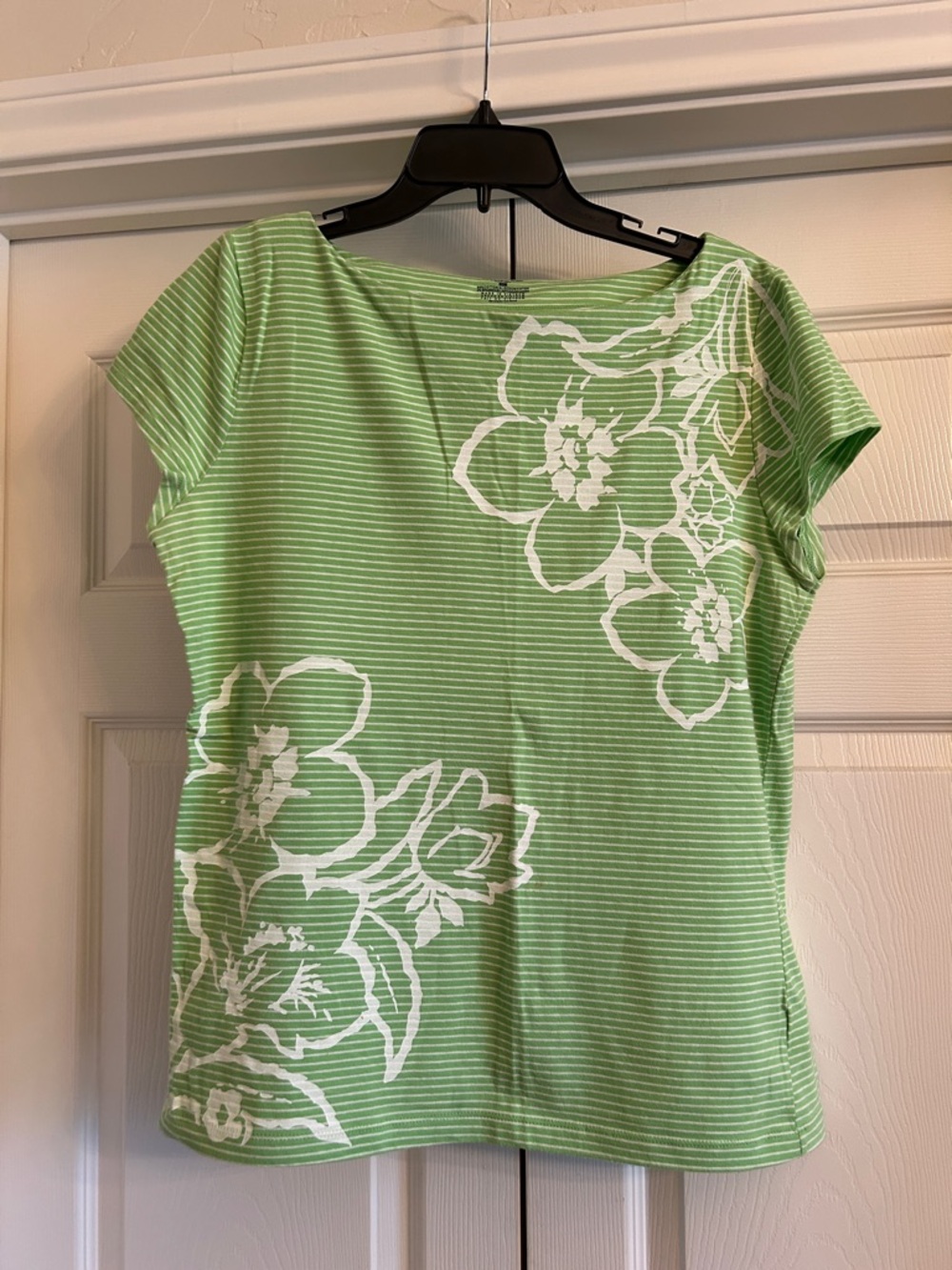 Jones New York Sport Green Striped Floral Cap-Sleeve Top